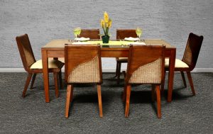 Sapo Dining Set