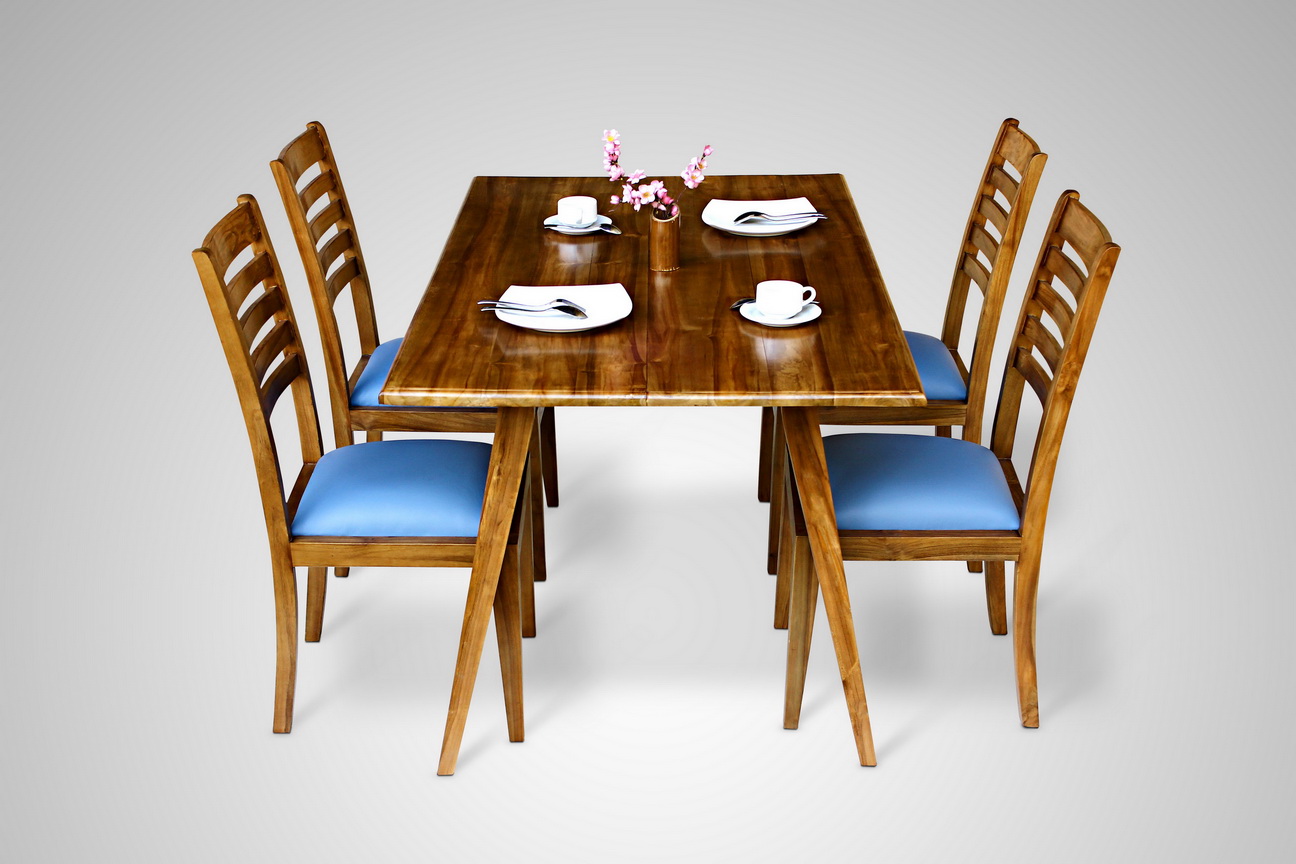13578137_Lovely_Dining_Set.jpg