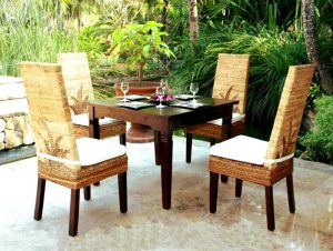 Molusca Dining Set