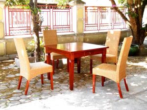 Merkurius Dining Set