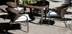 Renggo Dining Set