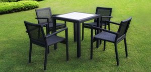 Seroja Dining Set